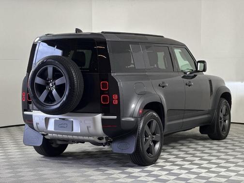 2025 Land Rover Defender P400 S