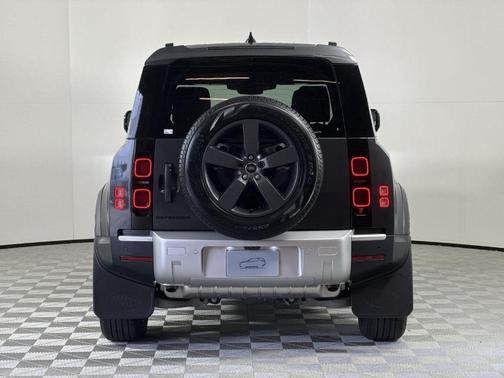 2025 Land Rover Defender P400 S