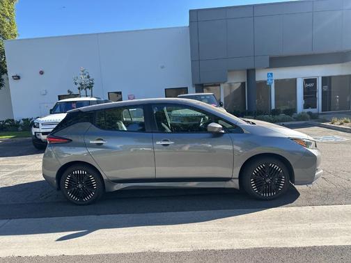 2024 Nissan Leaf SV PLUS