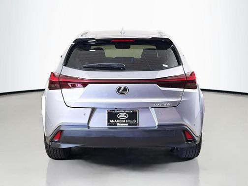 Iridium 2024 Lexus UX 250h Premium