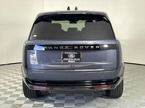 2025 Land Rover Range Rover P530 SE