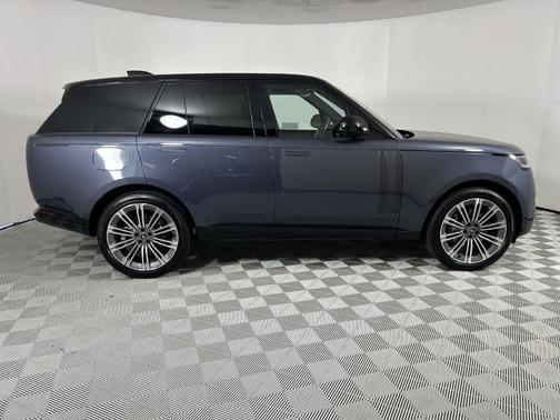 2025 Land Rover Range Rover P400 SE