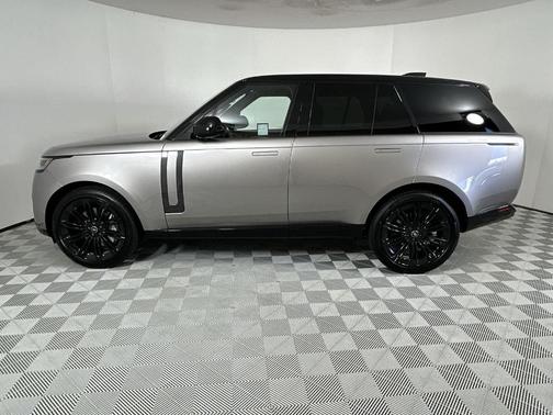 2025 Land Rover Range Rover P530 SE