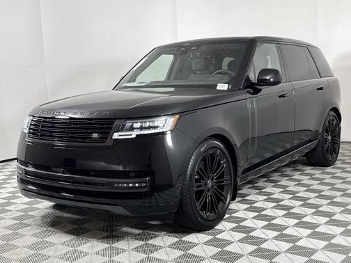 2025 Land Rover Range Rover P400 SE 7 Seat