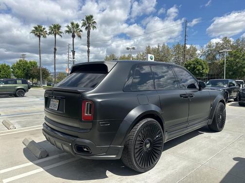 Arctic White 2019 Rolls-Royce Cullinan