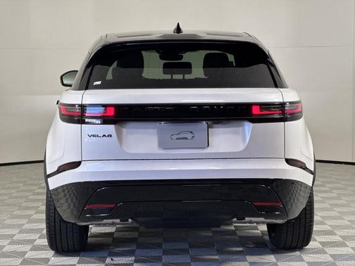 2026 Land Rover Range Rover Velar P250 Dynamic SE
