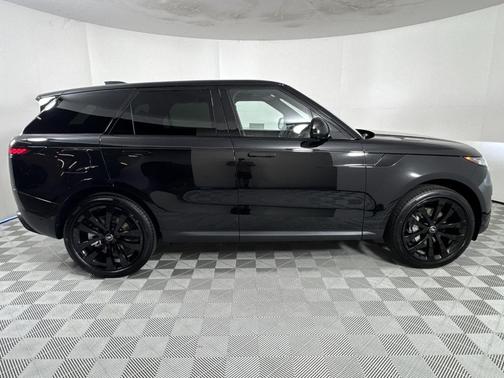 2025 Land Rover Range Rover Sport P360 SE