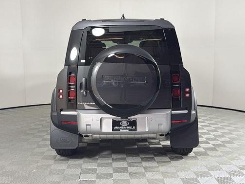 2025 Land Rover Defender P400 S