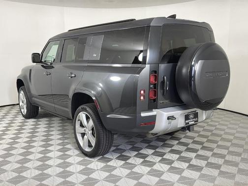 2023 Land Rover Defender First Edition