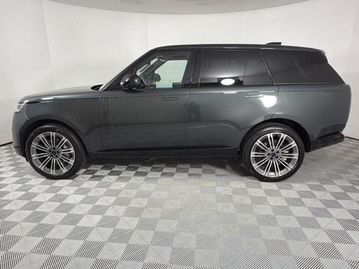 2026 Land Rover Range Rover P400 SE