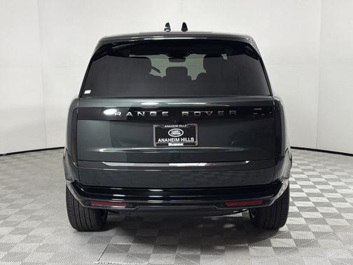 2026 Land Rover Range Rover P400 SE