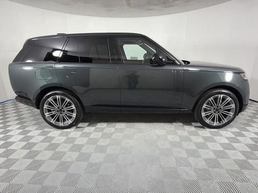 2026 Land Rover Range Rover P400 SE