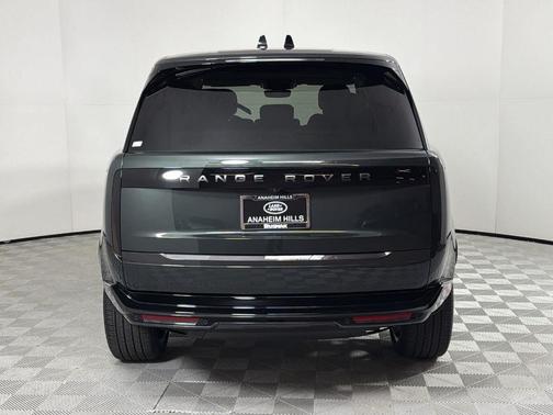 2026 Land Rover Range Rover P400 SE