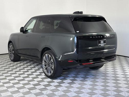 2026 Land Rover Range Rover P400 SE