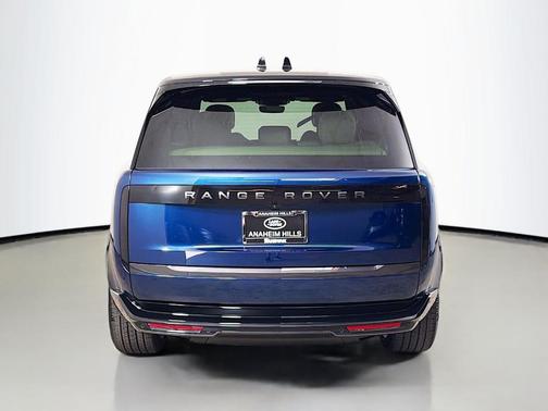 Petrolix Blue Gloss 2026 Land Rover Range Rover P400 SE