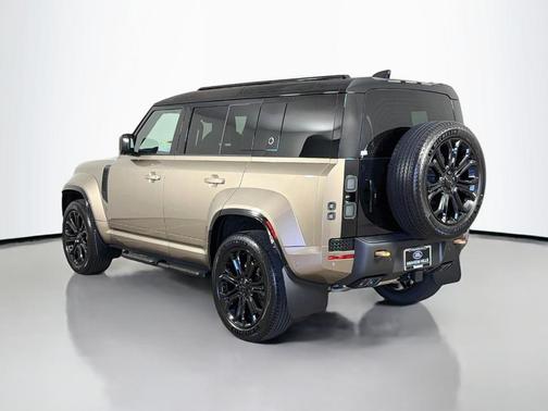 Petra Copper 2026 Land Rover Defender OCTA