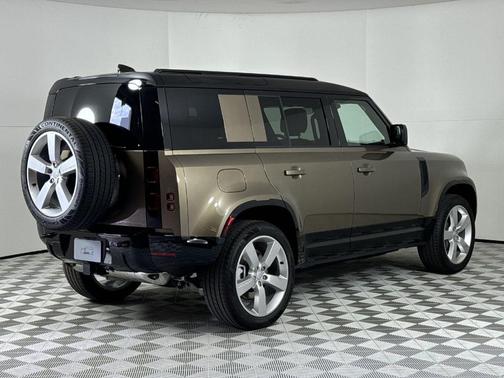 2025 Land Rover Defender P400 X-Dynamic SE