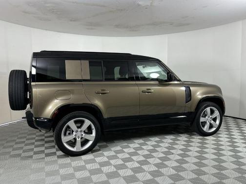 2025 Land Rover Defender P400 X-Dynamic SE