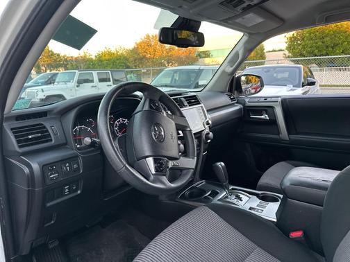 2022 Toyota 4Runner SR5