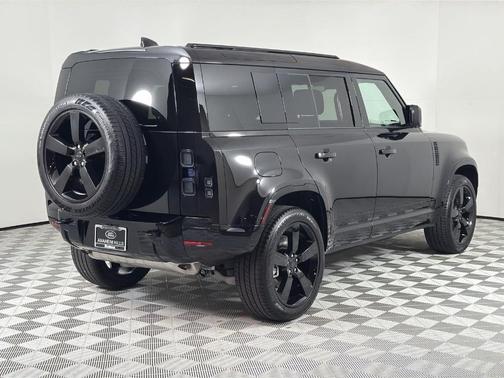 2026 Land Rover Defender P400 X-Dynamic SE