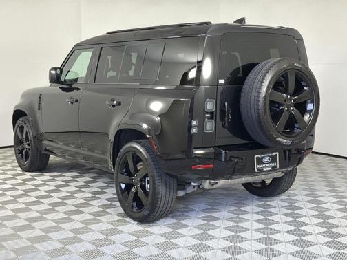 2026 Land Rover Defender P400 X-Dynamic SE