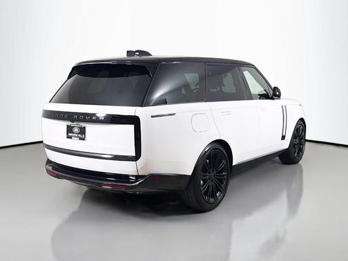 Fuji White 2026 Land Rover Range Rover P530 SE