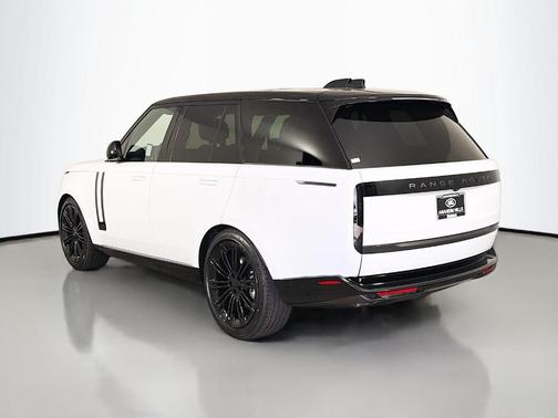 Fuji White 2026 Land Rover Range Rover P530 SE
