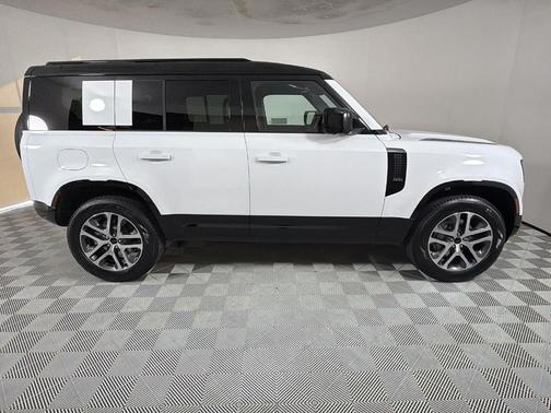 2026 Land Rover Defender P400 X-Dynamic SE