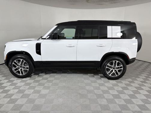 2026 Land Rover Defender P400 X-Dynamic SE