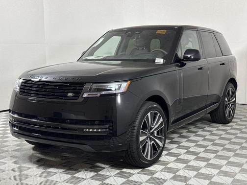 2025 Land Rover Range Rover P550e SE