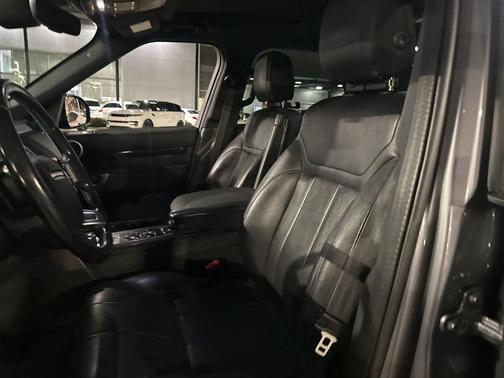 2020 Land Rover Discovery Landmark