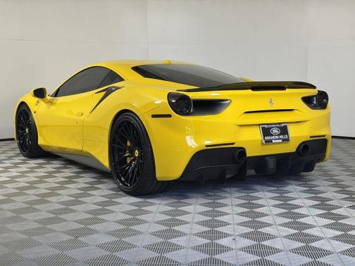 2018 Ferrari 488 GTB Base