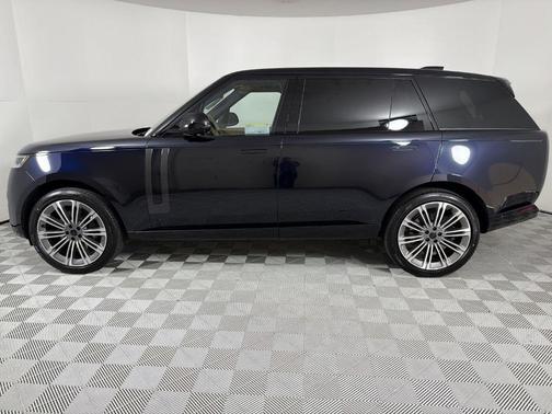 2026 Land Rover Range Rover P530 SE 7 Seat