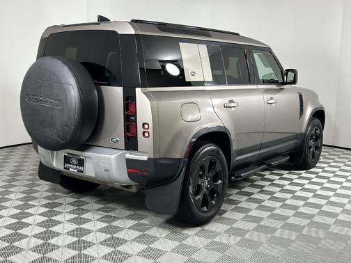 2023 Land Rover Defender 110 SE