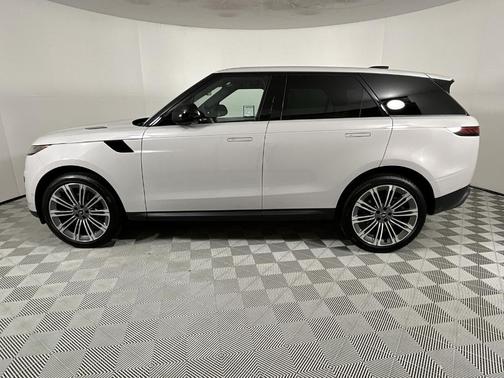 2025 Land Rover Range Rover Sport P360 SE