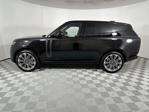 2025 Land Rover Range Rover P530 SE