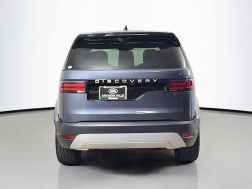 Varesine Blue 2026 Land Rover Discovery S