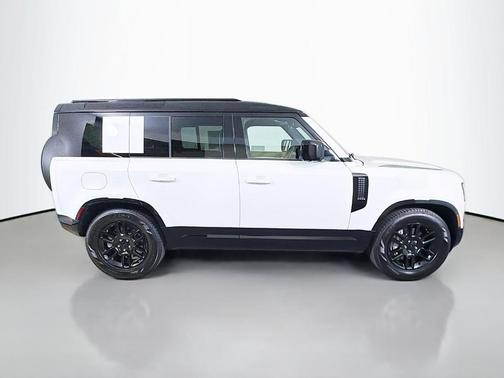 Fuji White 2026 Land Rover Defender P400 X-Dynamic SE