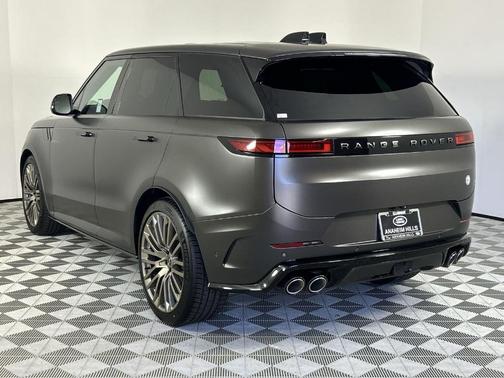 2025 Land Rover Range Rover Sport P635 SV Edition Two