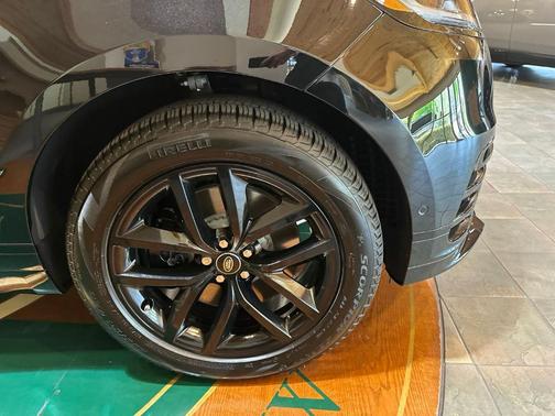 Santorini Black 2026 Land Rover Range Rover Velar P250 Dynamic SE
