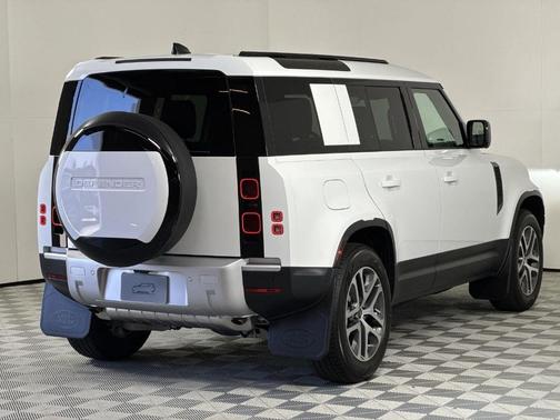 2025 Land Rover Defender P400 S