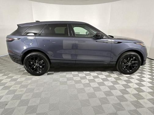 2026 Land Rover Range Rover Velar Dynamic SE