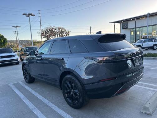 2026 Land Rover Range Rover Velar Dynamic SE