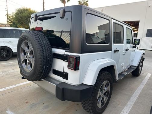 2018 Jeep Wrangler JK Unlimited Sahara
