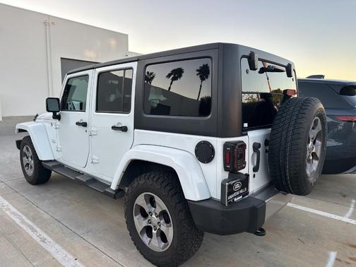 2018 Jeep Wrangler JK Unlimited Sahara
