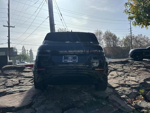 2025 Land Rover Range Rover Evoque Dynamic SE