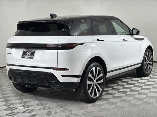 2026 Land Rover Range Rover Evoque Dynamic SE