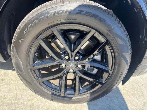 Carpathian Grey 2025 Land Rover Discovery Sport Dynamic SE