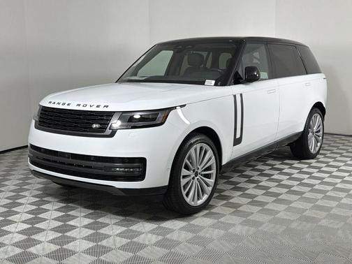 Fuji White 2026 Land Rover Range Rover P400 SE 7 Seat