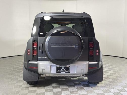 2025 Land Rover Defender P400 S